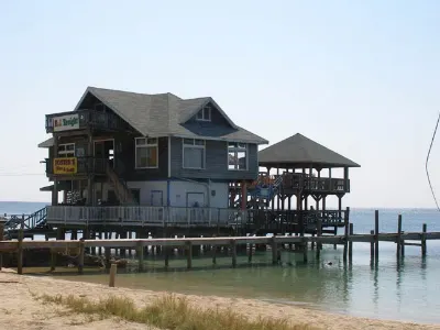 Fosters — West End, Roatan, Honduras