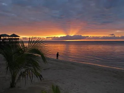 Kids Head Home — West End, Roatan, Honduras