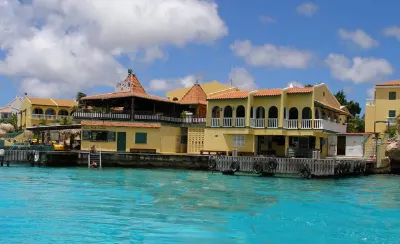 Buddy Dive House Wall — Bonaire