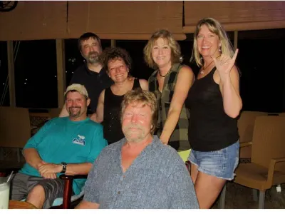 Reconnecting with Friends — Roatan Island, Honduras – CoCo View Resort