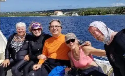 Dive buddies on the boat