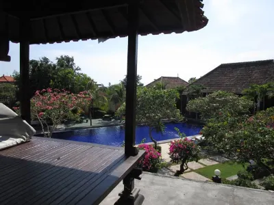 Poolside Massage
