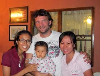 Zee, Simon, Bella, Linda